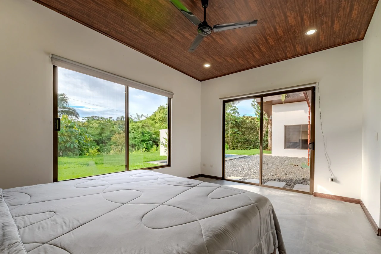 Brand New 3 Br, 2.5 Ba | Swimming Pool, High Ceilings - Gallery image 23
