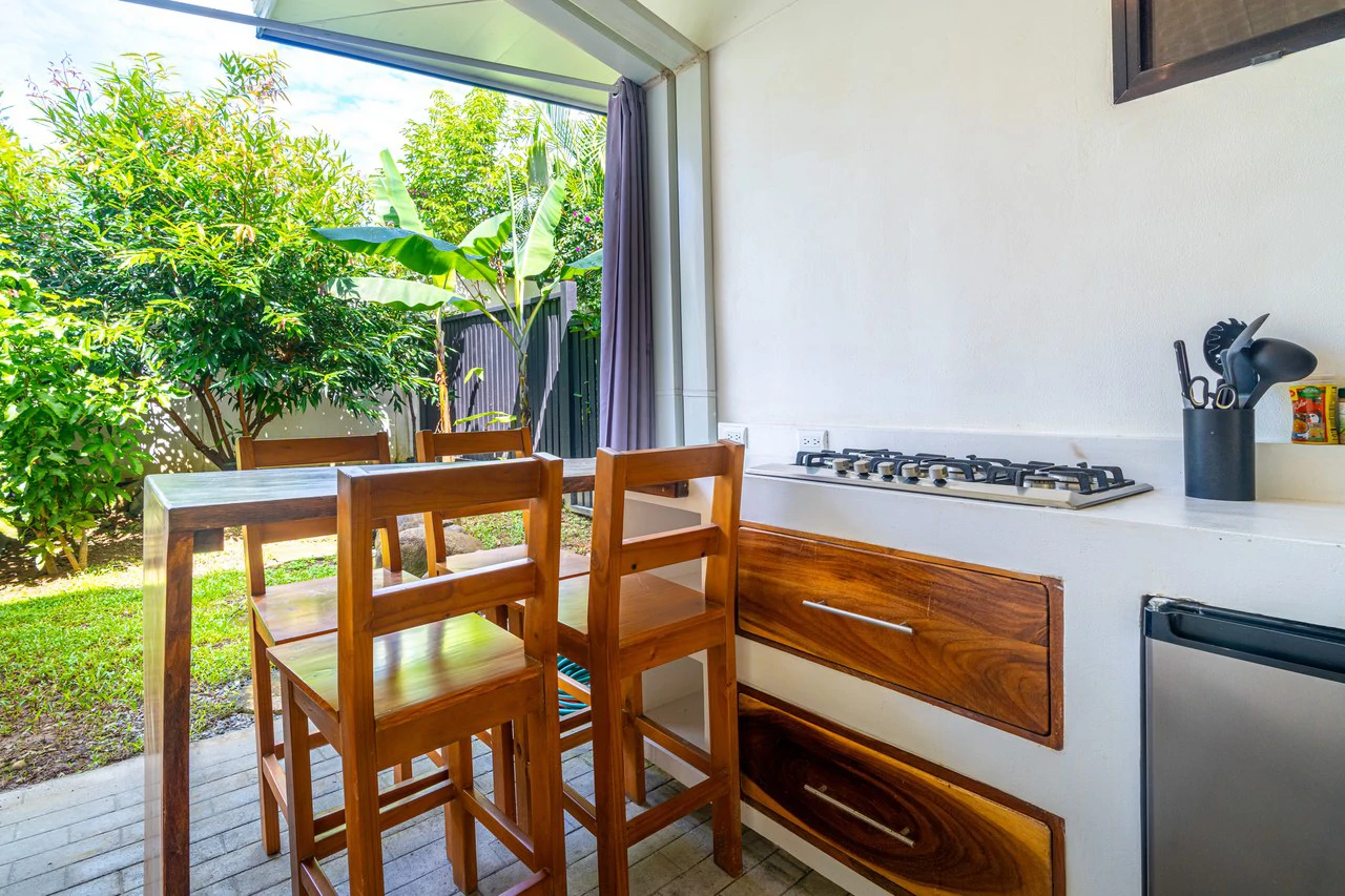 Modern 3 Bedroom Home - Walking distance to it all! - Gallery image 26