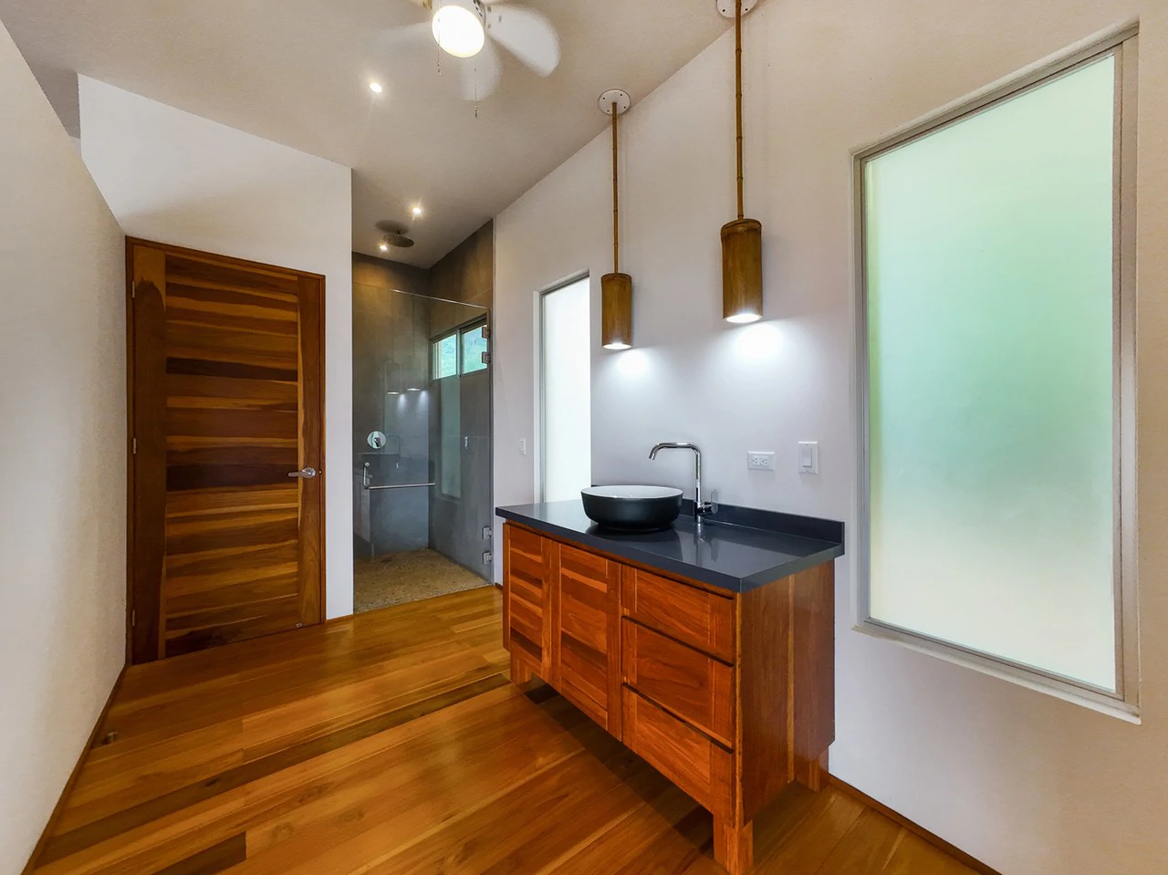Mar Mystique Haven: Your Dream Home with Stunning Ocean Views - Gallery image 42