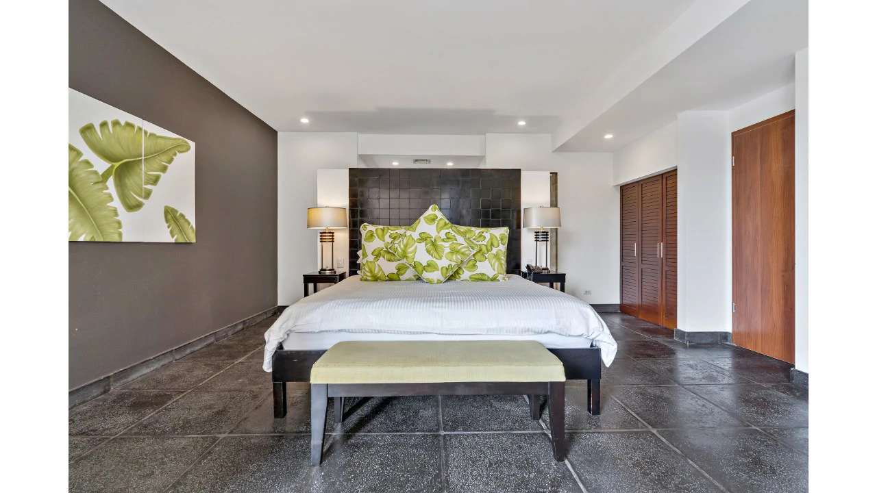 Penthouse: Live in the number one luxury development with private beach in the national reserve of Manuel Antonio - Gallery image 9