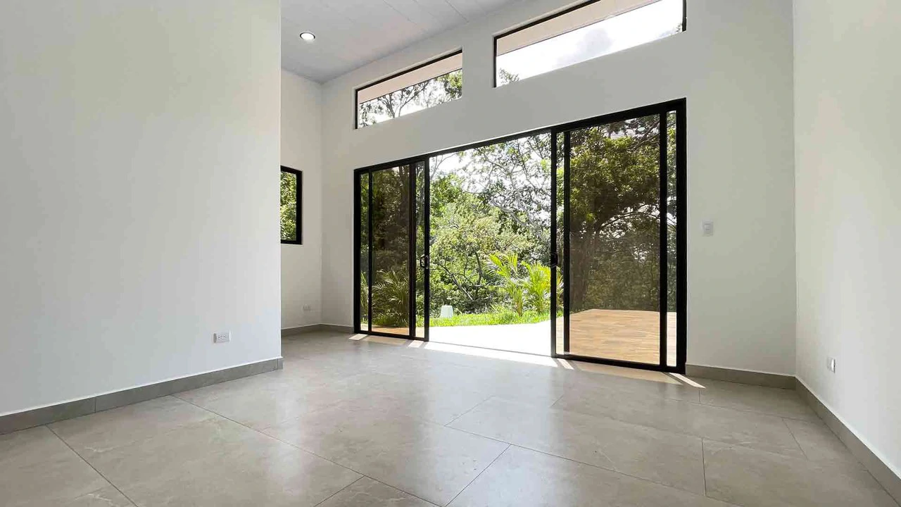New Home for Sale in Atenas, Costa Rica with Private Pool and Tropical Surroundings - Gallery image 19