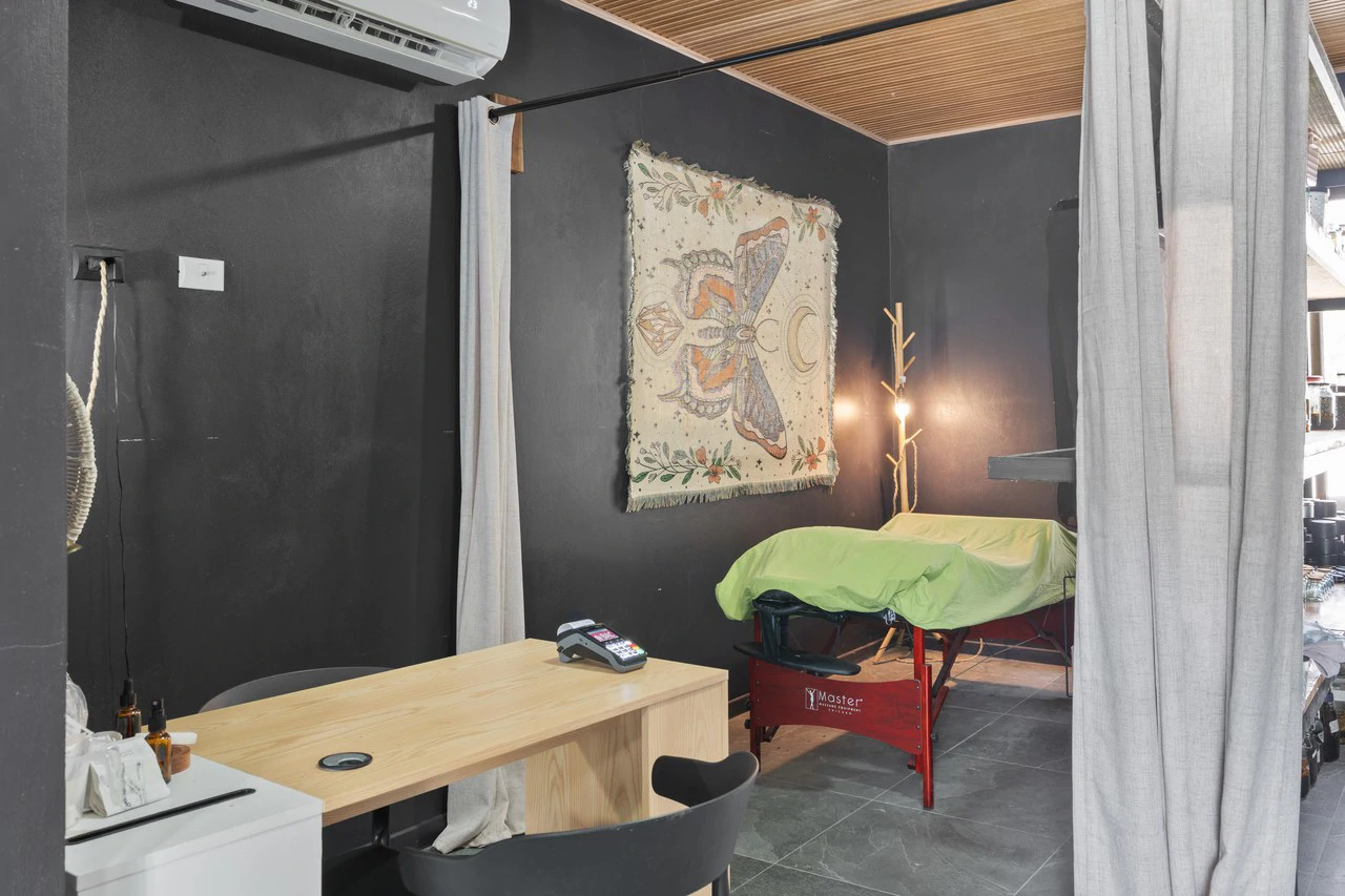 Rare Residential + Commercial: Investment Combo on Key Corridor - Gallery image 23