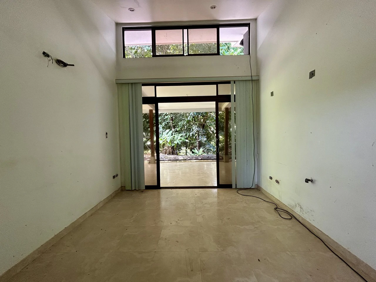 Fixer-Upper Home with an studio Office in Palmar Norte on a 7.58 Acres Property - Gallery image 16