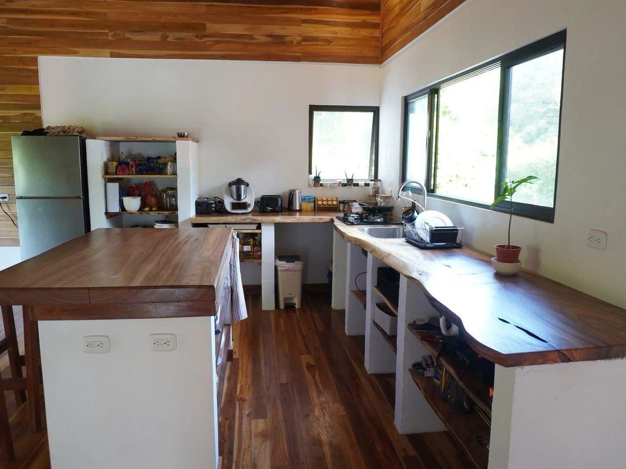 Contemporary Natural Lumber Home, Cabin, and Two Adjacent Lots for Sale in Blue Zone Hojancha, Guanacaste - Gallery image 6