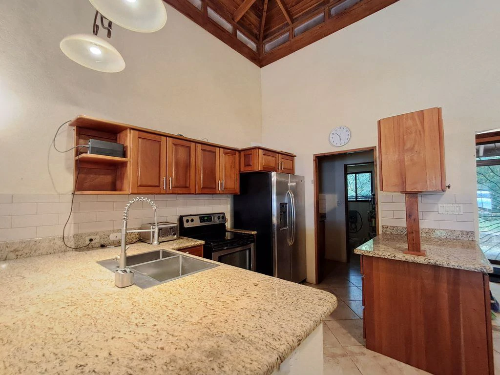 Casa Mariola: PRICE REDUCTION | Colonial Charm Meets Tropical Living in Samara Woods - Gallery image 12