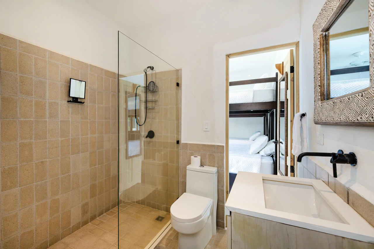 Casa Rio: Modern 5-Bedroom Home with Pool & Casita in Surfside Potrero - Gallery image 27