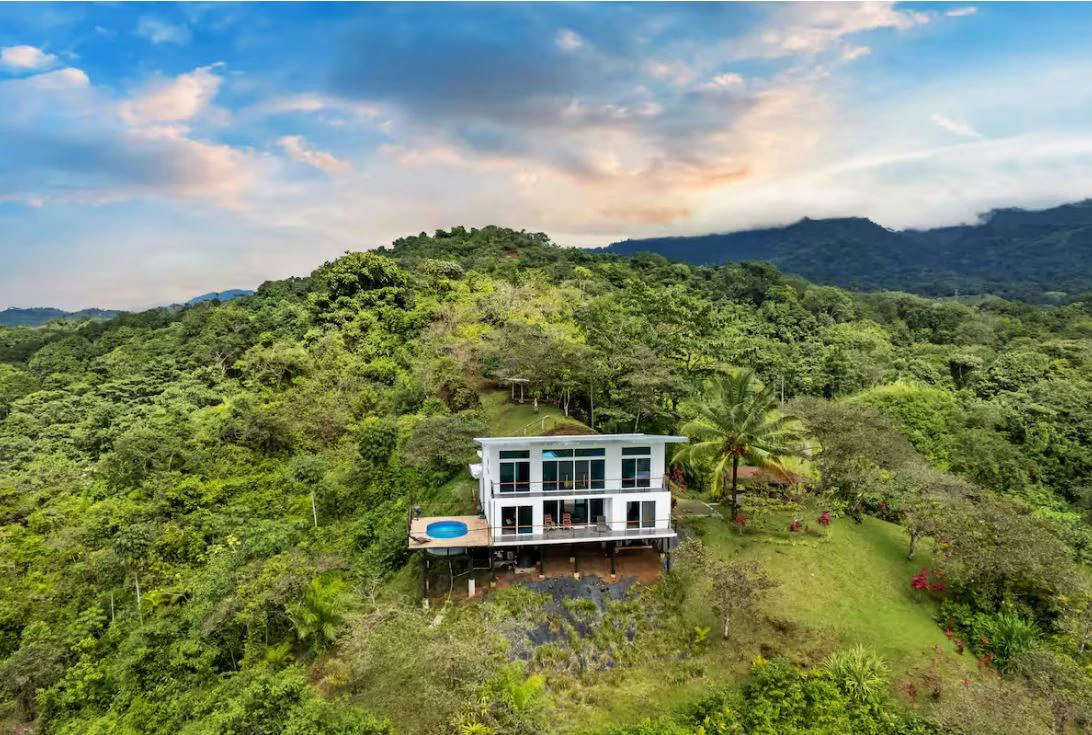 Casa Sol: Exceptionally Private Home with Panoramic Ocean, Mountain & Sunset Views - Gallery image 35