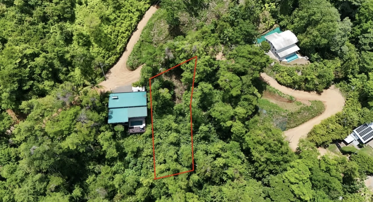 Exclusive and Unique Ocean Views lot in the Hills of Uvita! - Gallery image 2