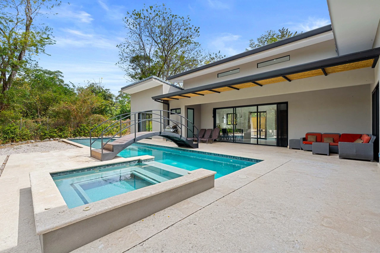 Casa Avalon: New 4-Bedroom Home on 1.48-Acre Lot – Build 2 More Structures, Just Minutes from the Beach!