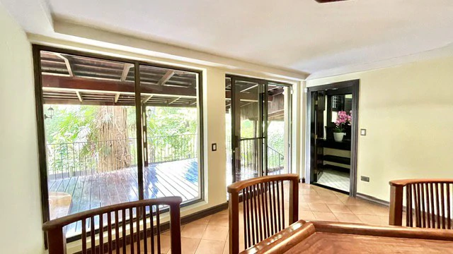 Casa Pinares: Rare 0.30-Acre Sprawling Garden Estate in Pinares, Curridabat | 1,241 m² Lot with Mature Trees, Protected Forest Views & 5,380 Sq. Ft. Build - photo 14