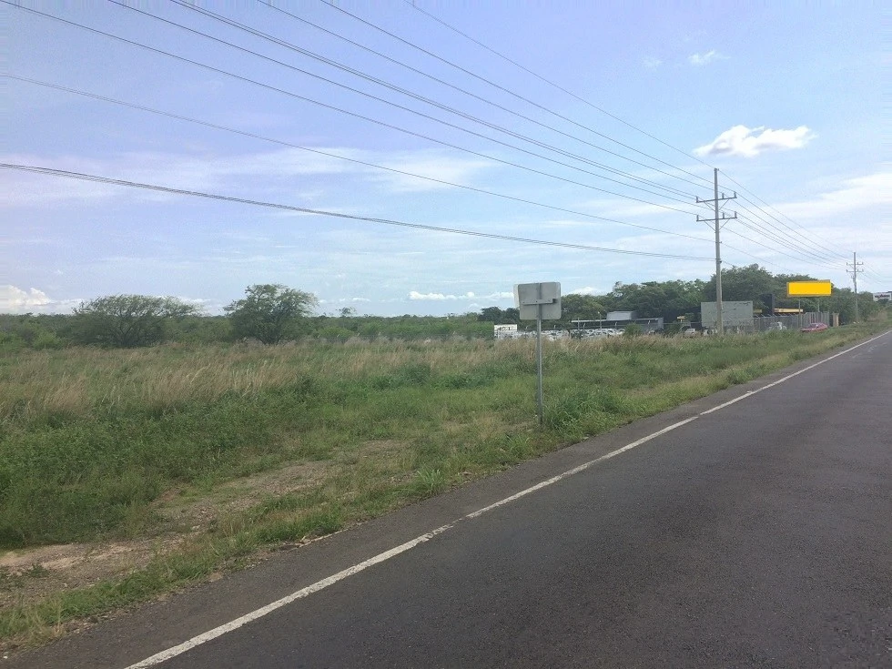 PROPIEDADES CERCA DEL AEROPUERTO DE LIBERIA: NEXT TO THE ENTRANCE DISCOVERY PARK
