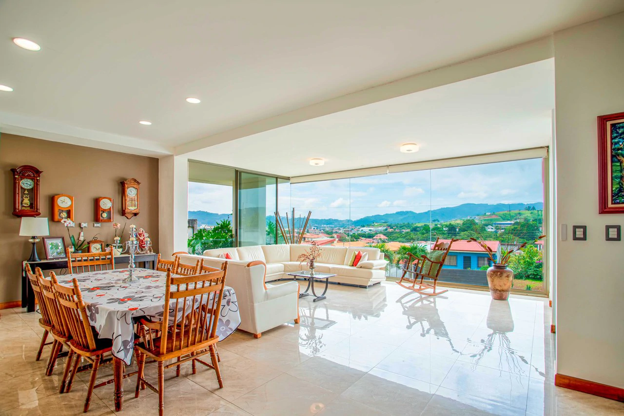 Exclusive 3-Level House in Los Tucanes, San Ramón, Costa Rica - Gallery image 4