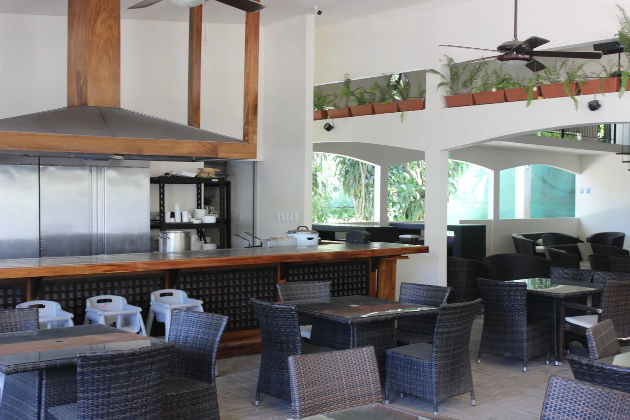 PATRONS, Event Centre, Bar, Restaurant, Offices, Retail Stores, and MORE in Dominical: The single biggest venue in the area!