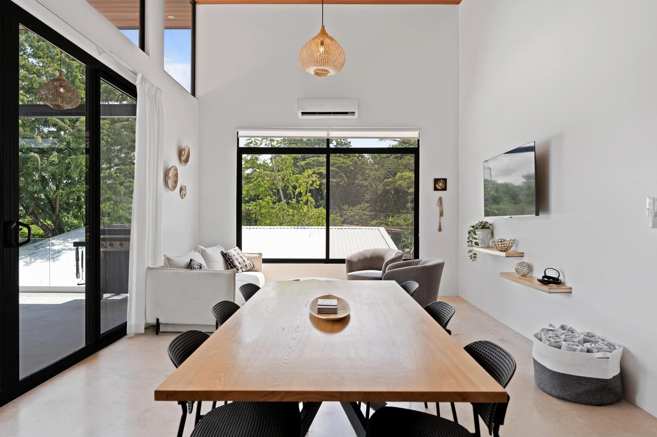 Sámara Serenity - In Town Income Generating Duplex: Near the Coast 1/2 Duplex For Sale in Playa Samara - Gallery image 13