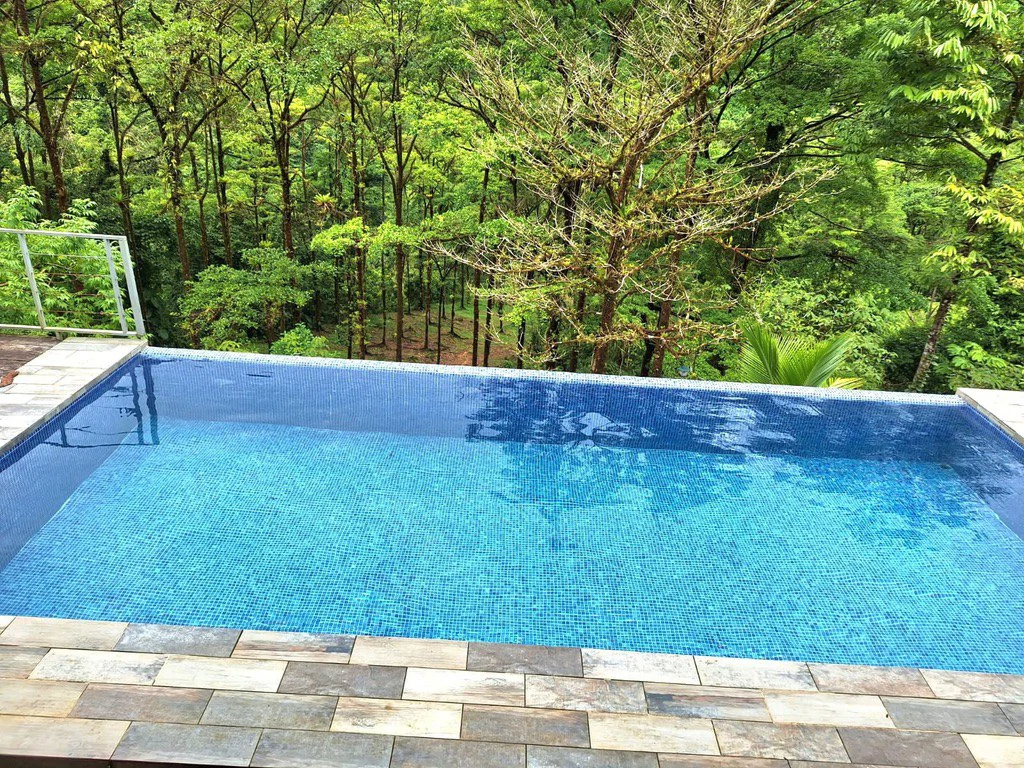 ENCHANTING 43-HECTARE FINCA WITH MODERN WOODEN CABIN AND INFINITY POOL - Gallery image 4