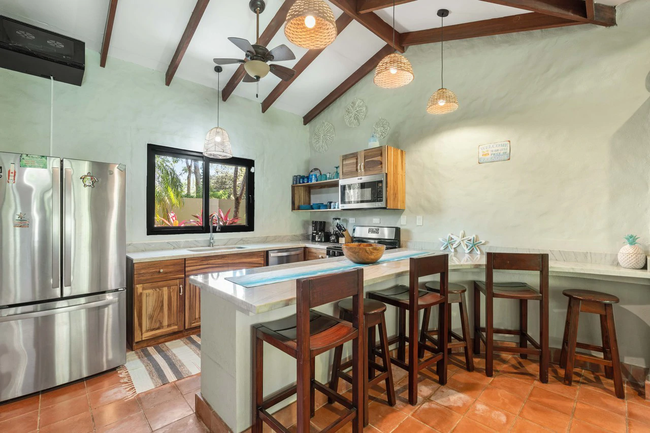 Casa El Coco: Modern Beach Retreat Steps from the Sand in Palm Beach Estates - Gallery image 4