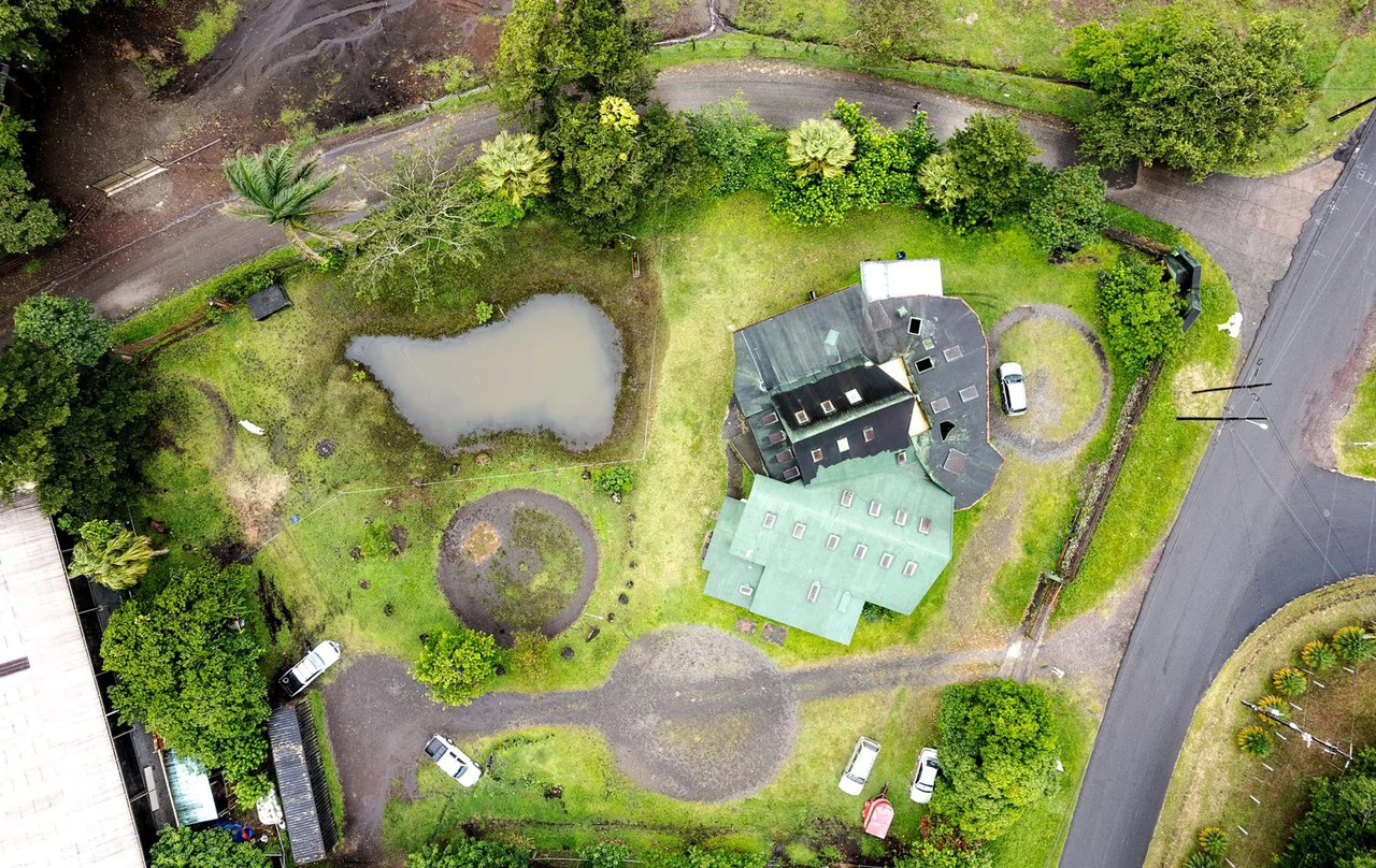 Five Corners Business Hub: Prime location on the main road surrounding Lake Arenal.. Commercial Potential ! - Gallery image 10