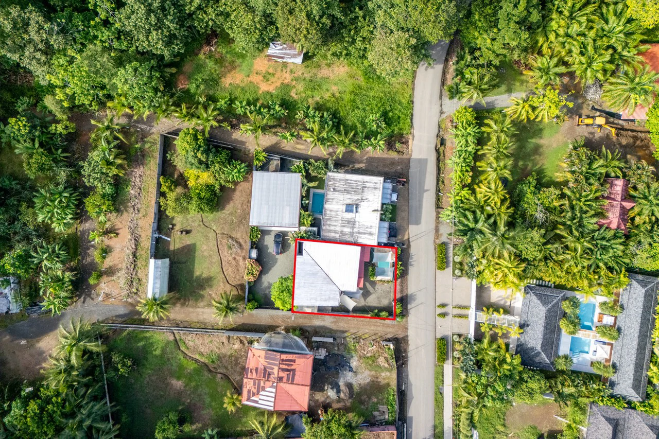 Near the Coast Multiplex For Sale in Bahía Ballena - photo 3