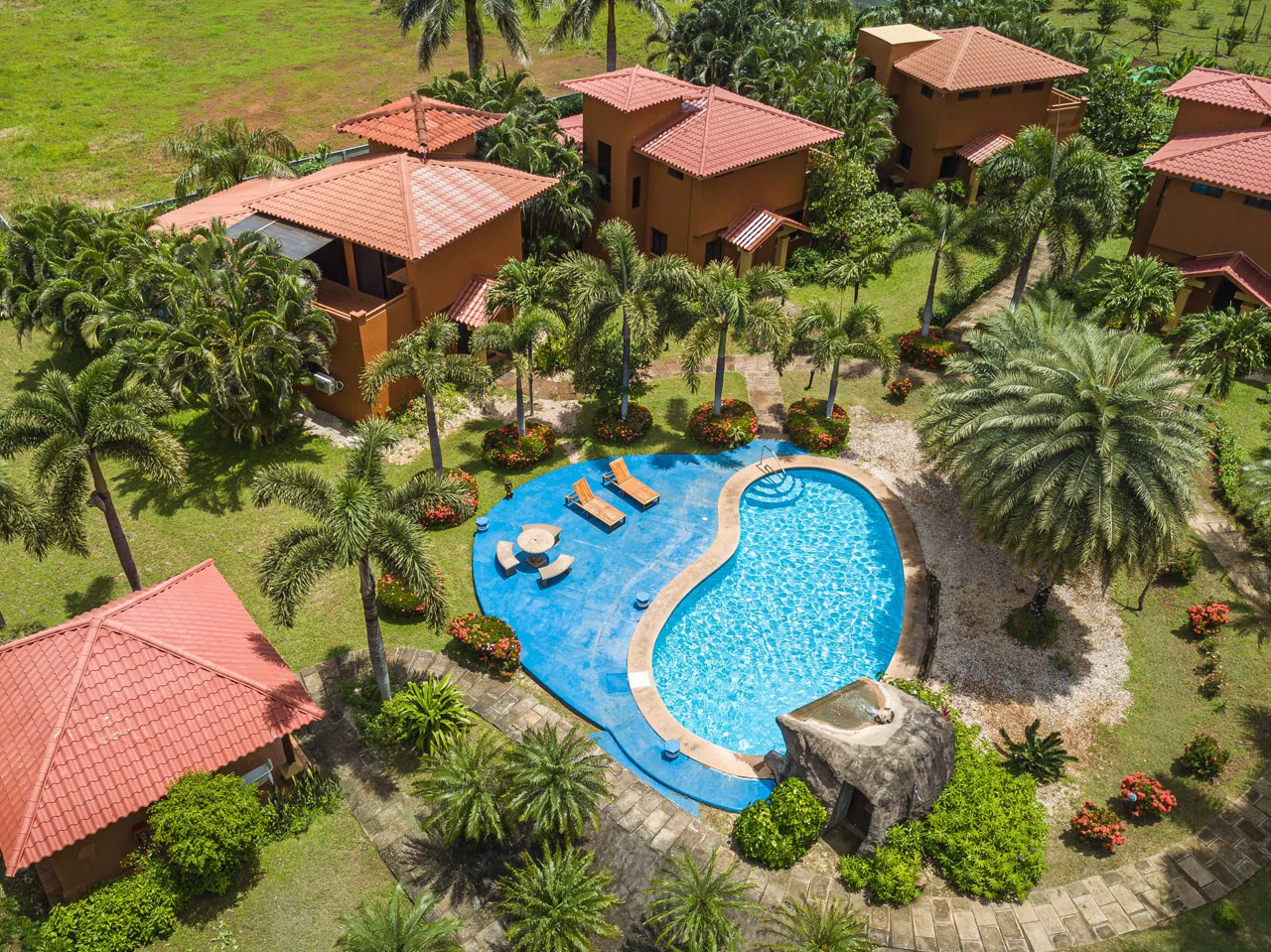 Iguana Villas #7: Turnkey 2BR Villa Near White Sand Beach - Gallery image 3