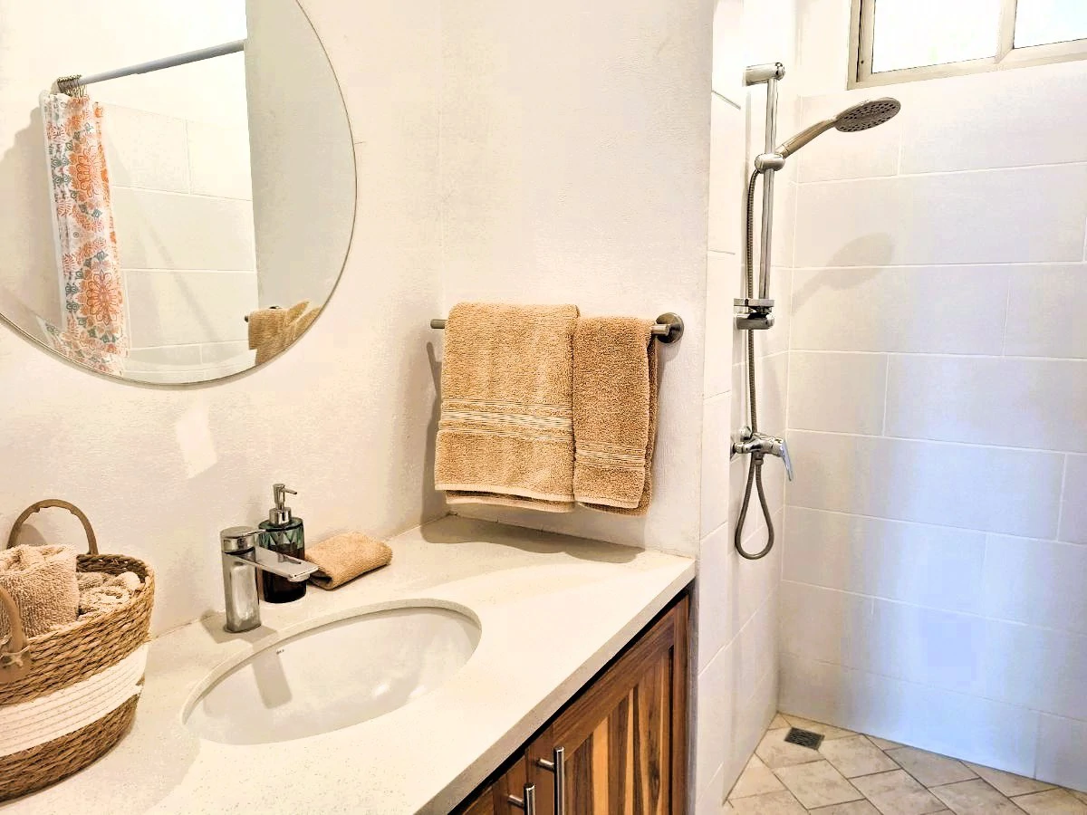 Atenas Hillside Escape: Private Hillside Retreat in exclusive Roca Verde - Gallery image 14