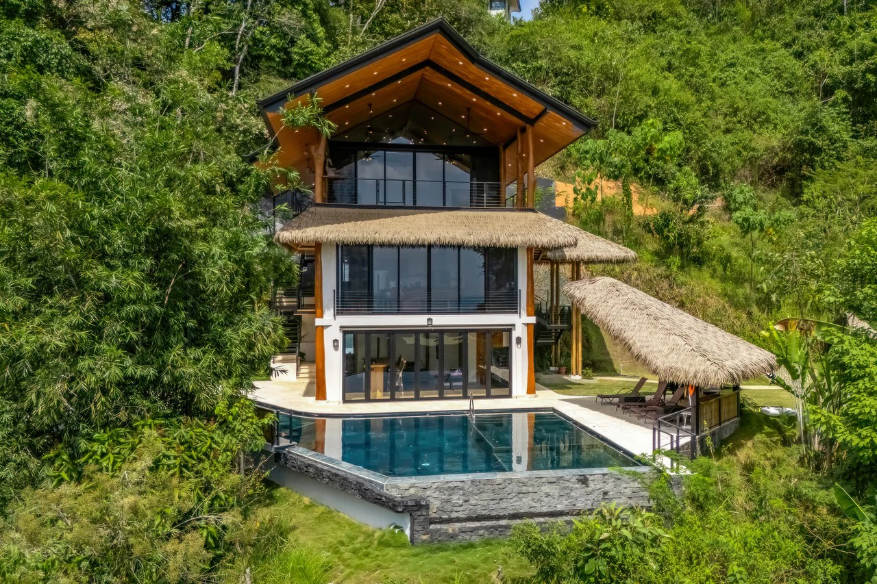 1.25 ACRES – 4 Bedroom Luxury Ocean View Home In Gated Community With Amazing Pool, Yoga Deck, Easy Access! Owner Financing Available!! - Gallery image 31
