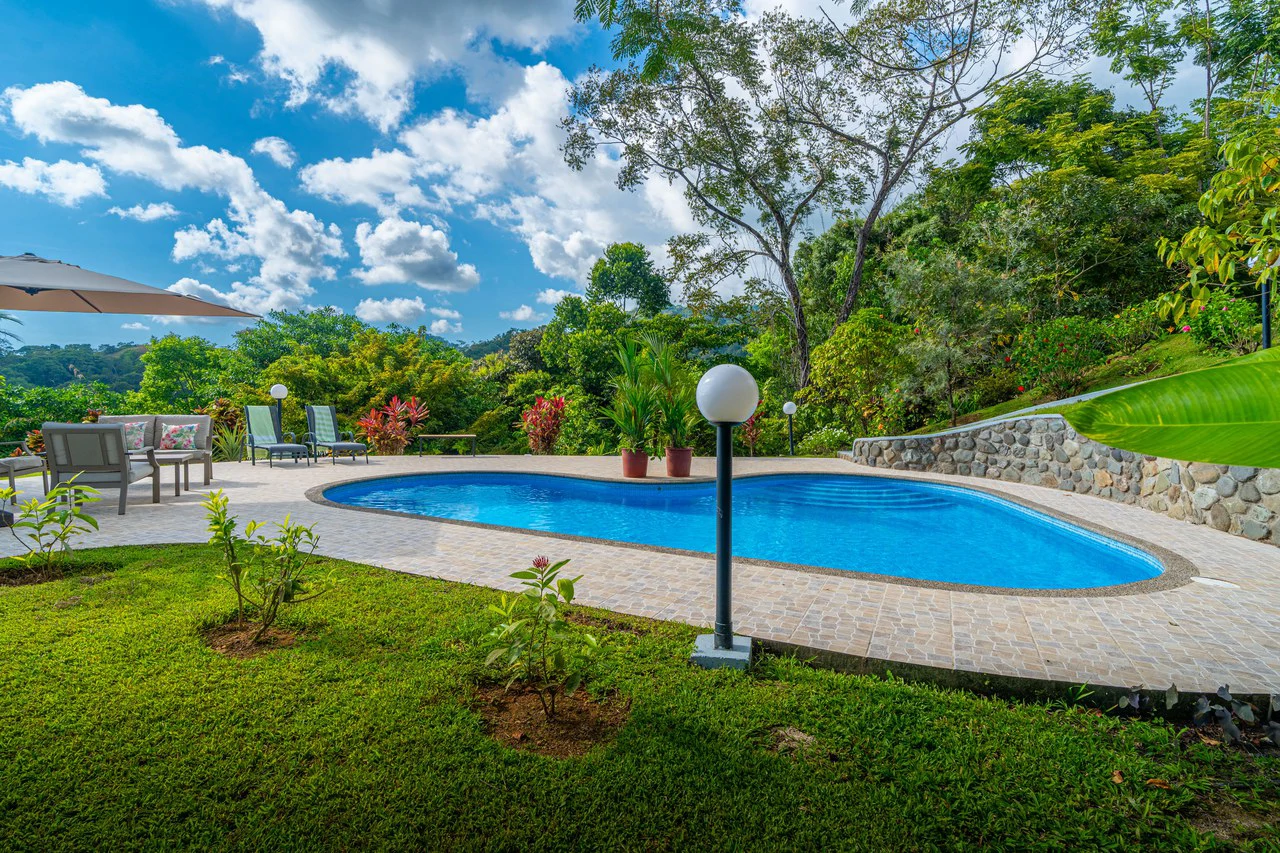 Villa Allamanda: Privacy Galore, Ocean, Jungle and Mountain Views - Gallery image 36