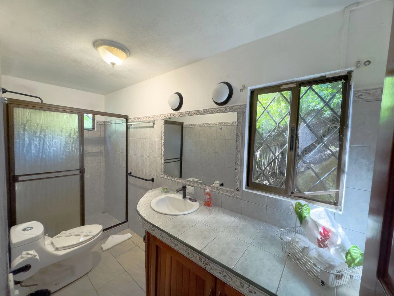 Flutterby Condo: Manuel Antonio’s Exclusive Rainforest Haven - Gallery image 14