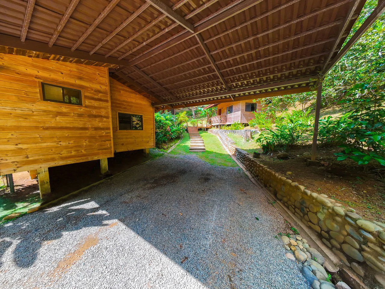 Serene Jungle Home + Guest Cabin on 3 Acres and River - Gallery image 31