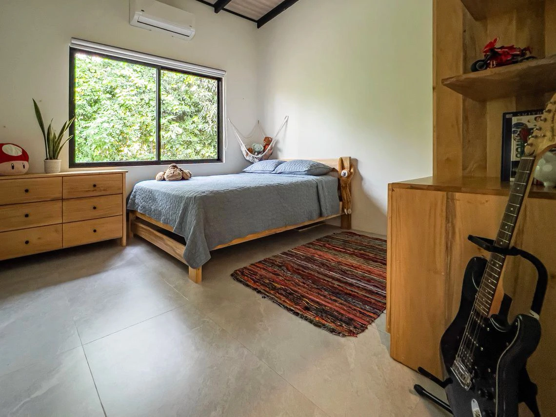 Casa Kapacha: Modern Family Oasis in Samara Woods – 4 Bedrooms, 3 Bathrooms and Swimming Pool, Just 6 Minutes from the Beach - Gallery image 31