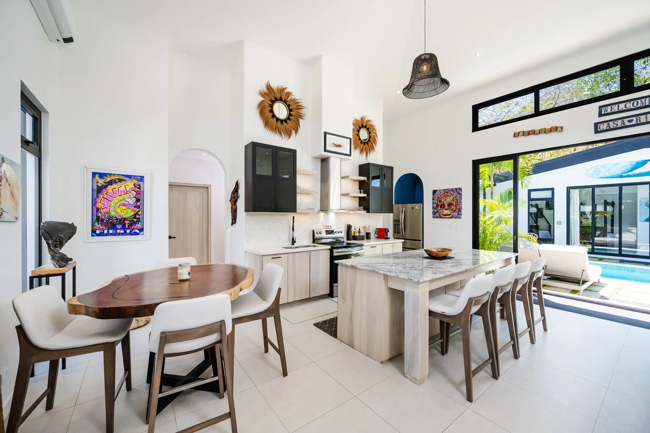 Casa Rio: Modern 5-Bedroom Home with Pool & Casita in Surfside Potrero - Gallery image 7
