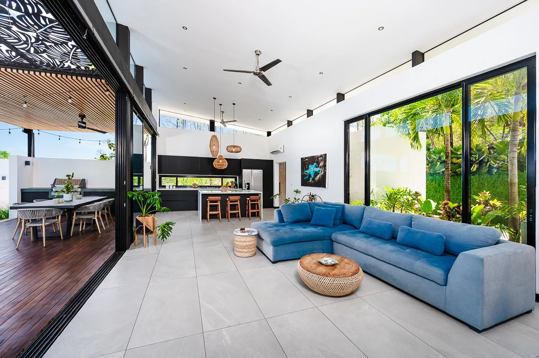 Casa Kalachuchi: Gorgeous Modern Jungle Oasis with Sunset Views in Gated Community - Gallery image 6