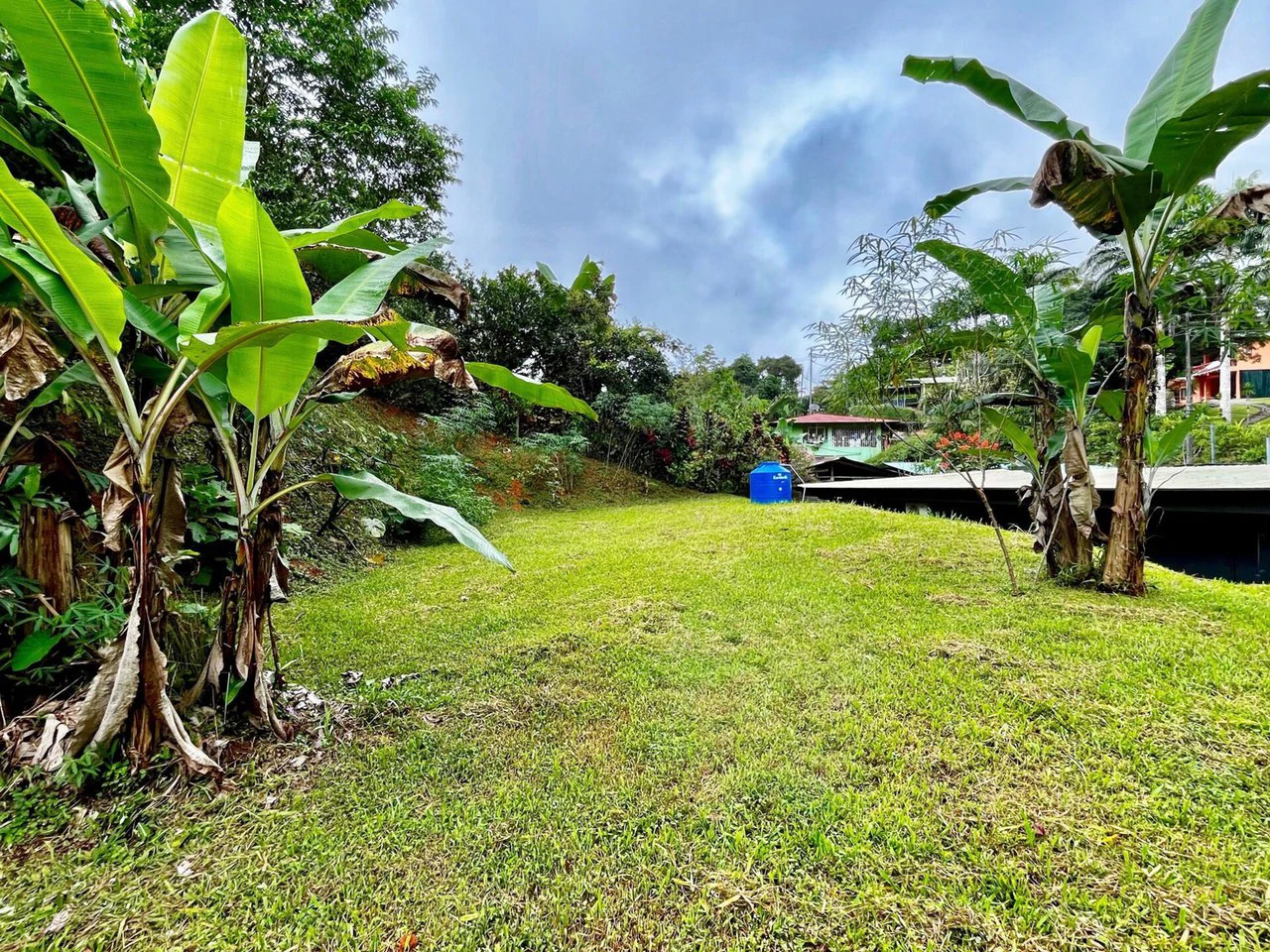 0.19 ACRES – 3 Bedroom Container Homes With Additional Building Lot,15min to Dominical and Beaches!! - Gallery image 18