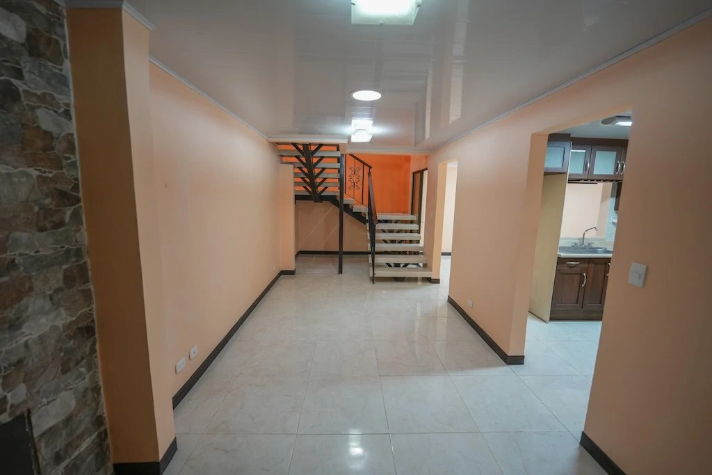 House For Sale in Lomas de Ayarco - Gallery image 11