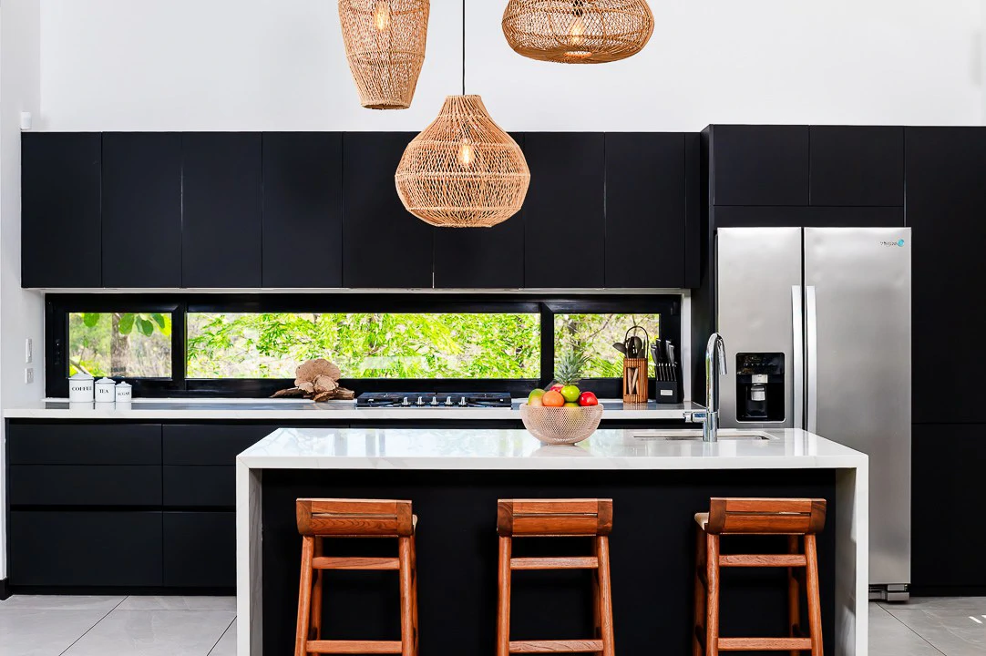 Casa Kalachuchi: Gorgeous Modern Jungle Oasis with Sunset Views in Gated Community - Gallery image 11