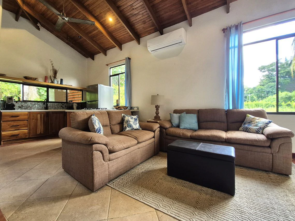 Casa Ora: Price Reduction - Charming Renovated Home with Expansion Potential, Close to All Amenities. - Gallery image 9