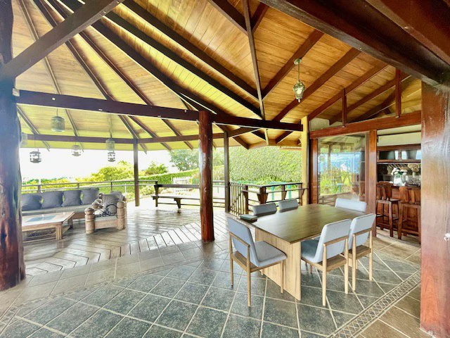 Colonial-Contemporary House with Retractable Star Roof, Guest House, and Panoramic Views - Gallery image 22