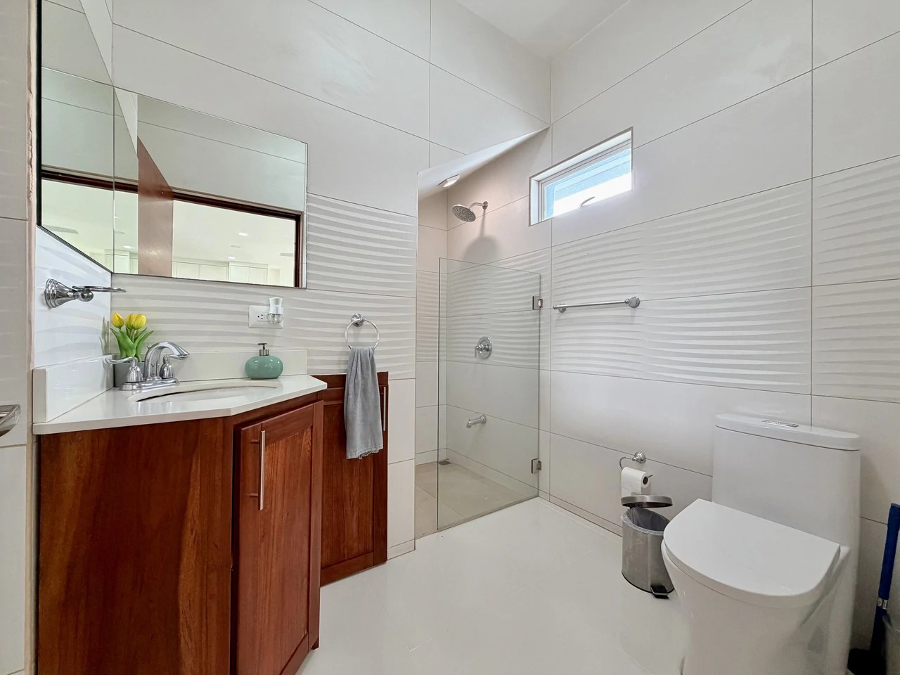 House For Sale in San Joaquin - Gallery image 11