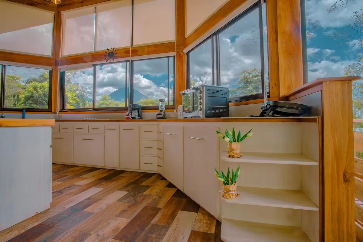 La Fortuna: Own a Slice of Paradise in La Fortuna Arenal – Perfect for Living or Investing! - Gallery image 7