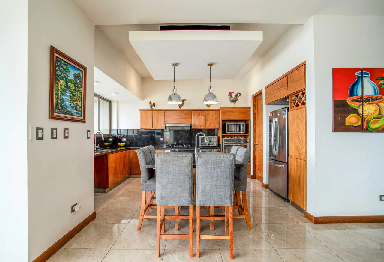 Exclusive 3-Level House in Los Tucanes, San Ramón, Costa Rica - Gallery image 6