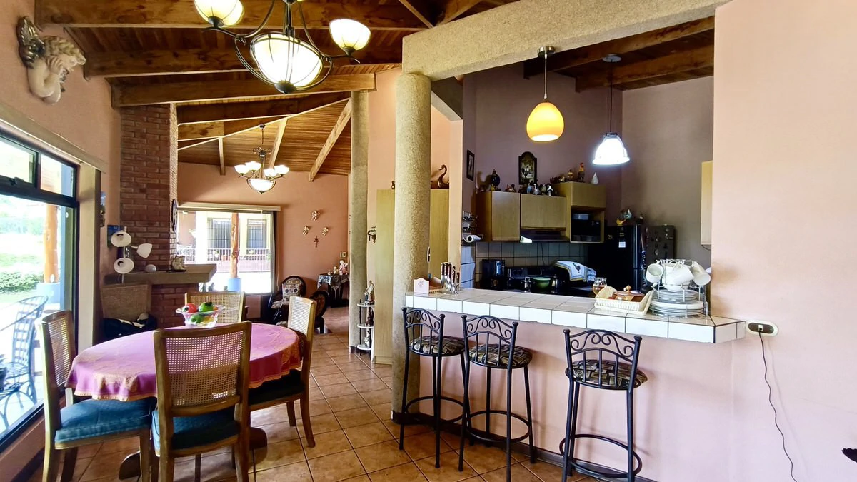 Property for sale with the 3 houses in San Rafael - Gallery image 36