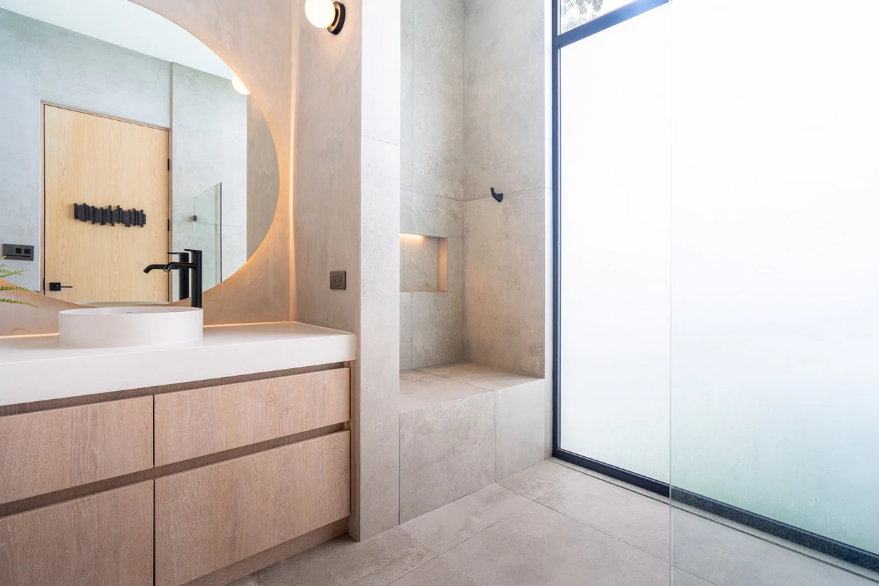 Casa La Artista: Sleek Modern Retreat with Ocean & Mountain Views in Ojochal - Gallery image 42