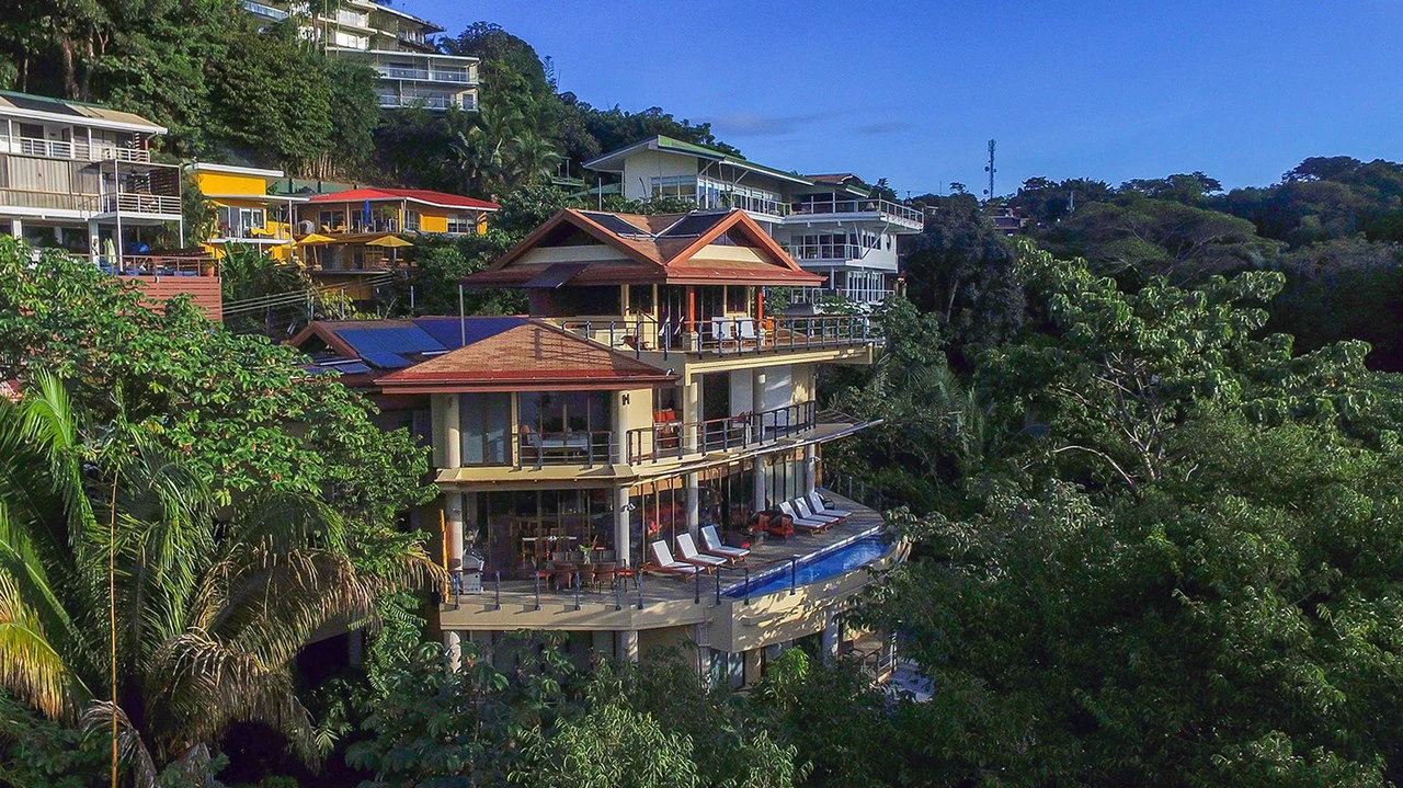 Villa Perezoso - 4 homes combined into 1: Mountain House For Sale in Manuel Antonio - photo 2