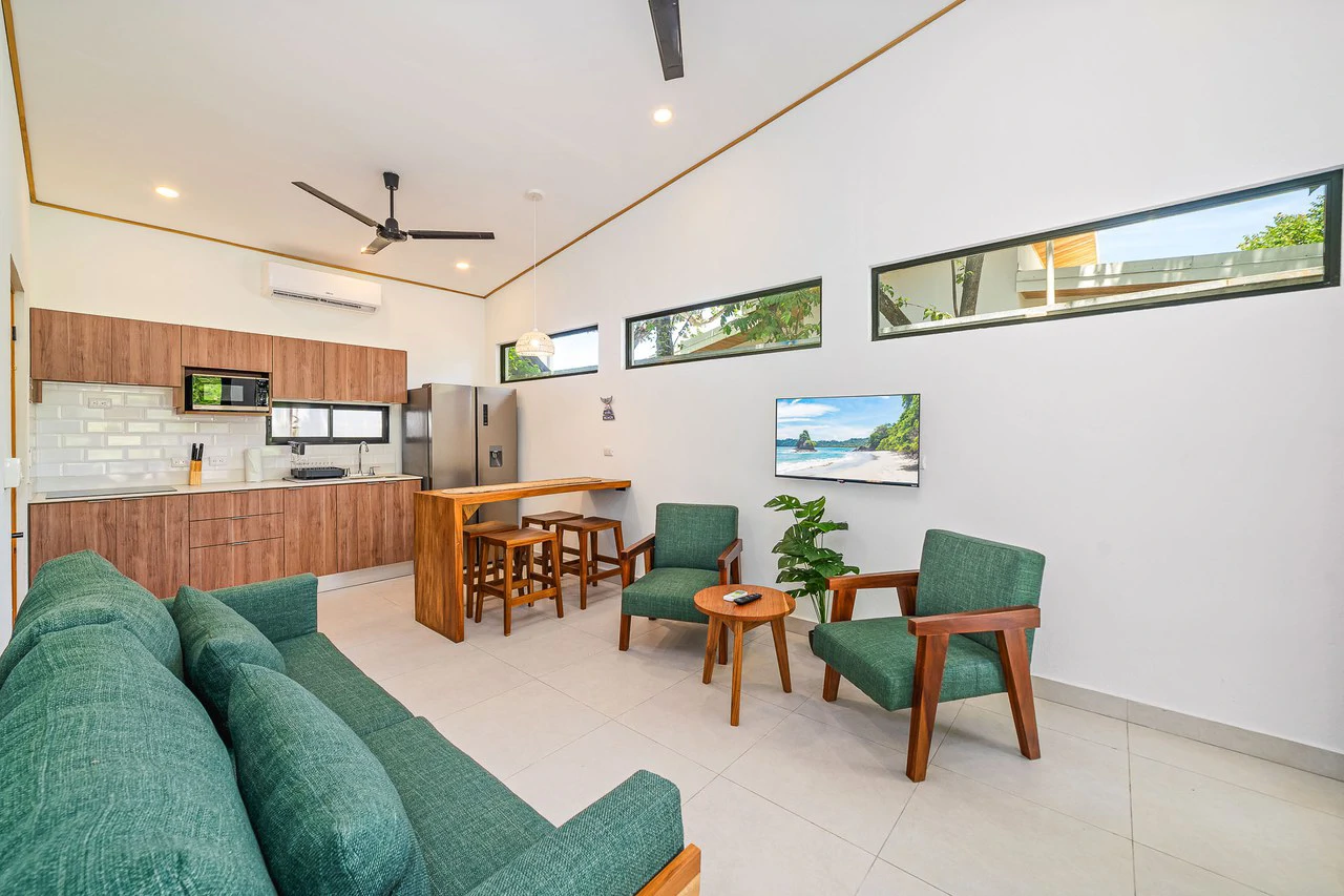 Casa Nantiri: Turnkey 3BR Beach House Steps to Playa Blanca & Top Snorkeling - Gallery image 5