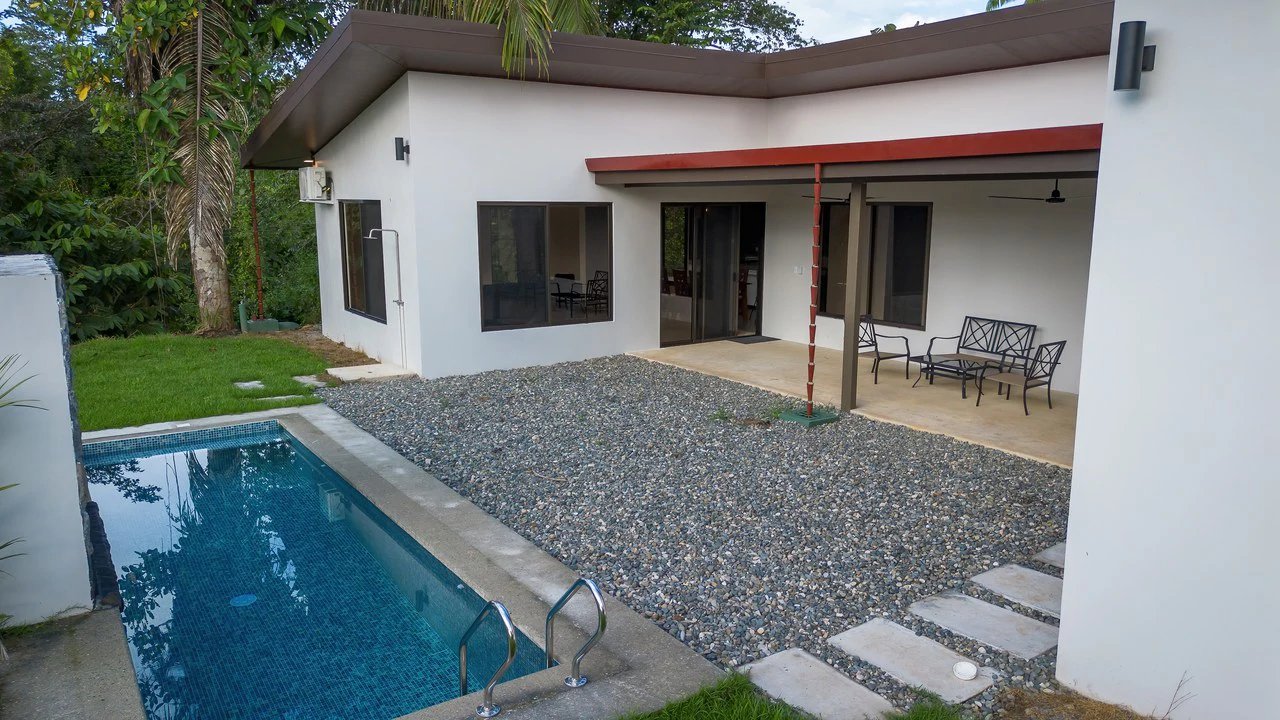 Brand New 3 Br, 2.5 Ba | Swimming Pool, High Ceilings - Gallery image 34