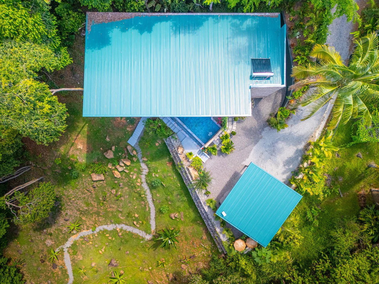 Mountain House For Sale in Escaleras - Gallery image 12