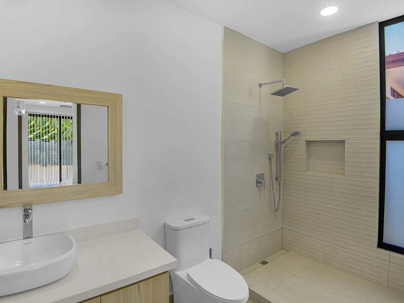 Modern Beachside Home with Office & Garage: Walking distance to the beach in a great community! - Gallery image 6
