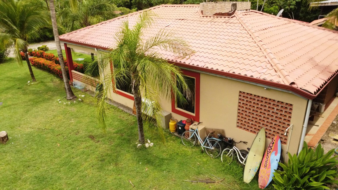 Private 3-Bedroom Home on a Double Lot Minutes from Sámara Beach - photo 6