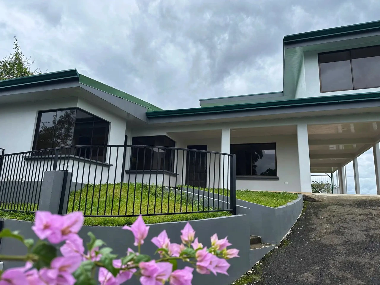 Large house with views for sale in the Sarchí area - Gallery image 5