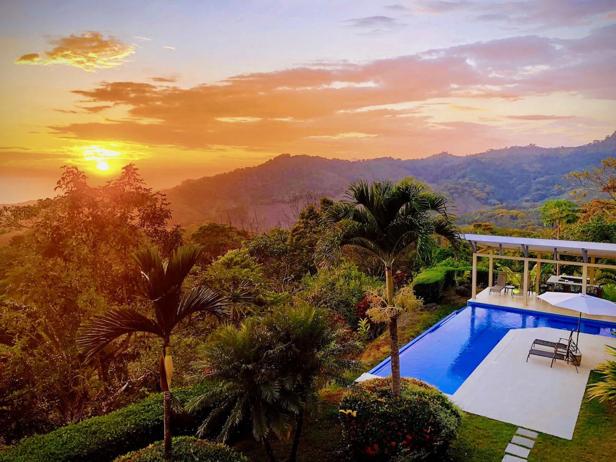 2.4 ACRES – 3 Bedroom Main Home Plus 1 Bedroom Casita And Cabina, Luxury Ocean View Property, 15min to Dominical!!: Near the Coast and Mountain House For Sale in Lagunas - Gallery image 3