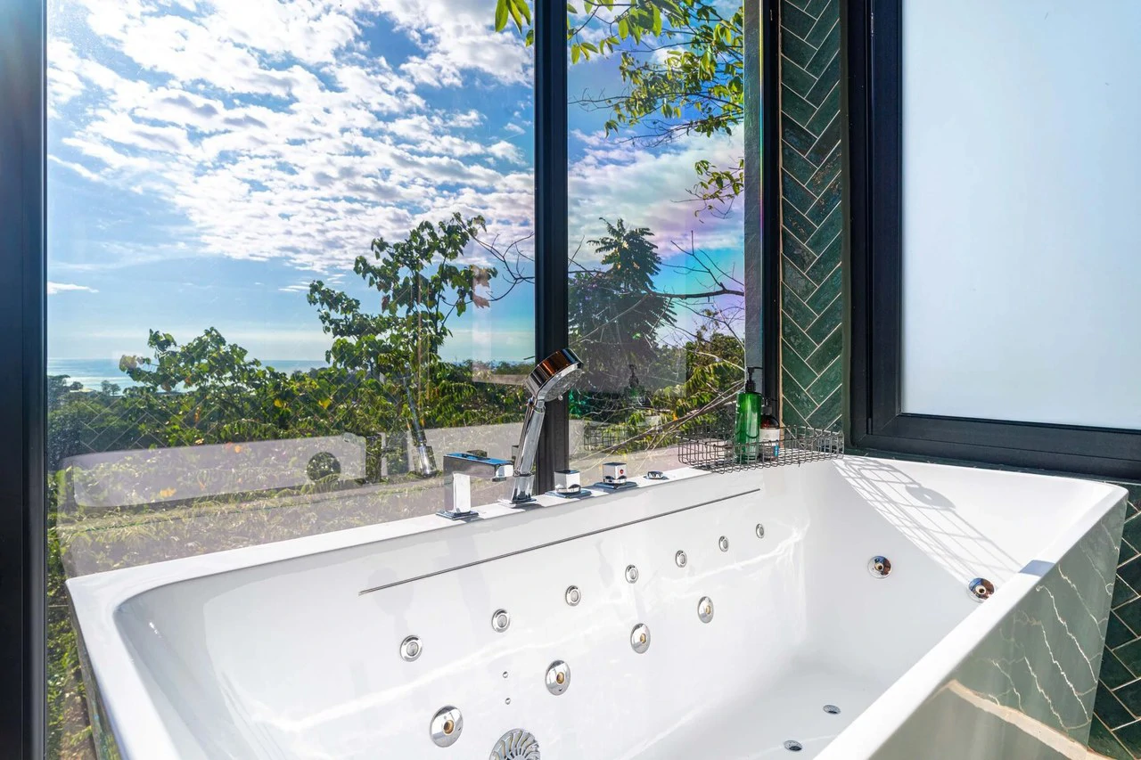 Casa Moon Diablo: Iconic Ocean View Luxury Estate with Infinity Pool, Rooftop Patio, Gym & Sauna in Manuel Antonio - Gallery image 87